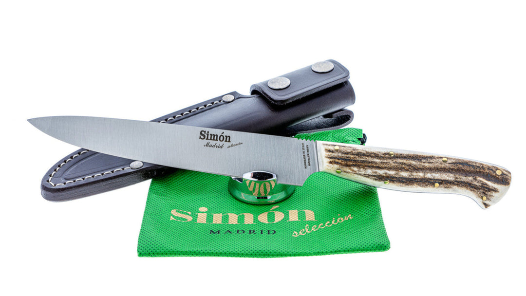Simón Criollo Large Knife – Stag Horn Handle
