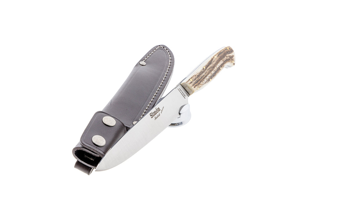 Simón Criollo Large Knife – Stag Horn Handle