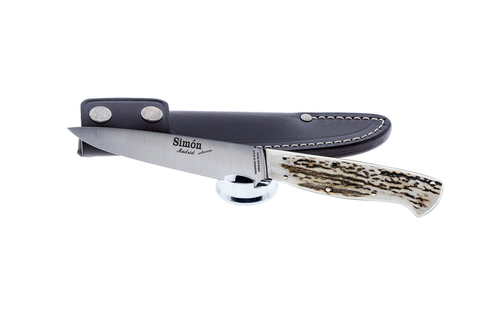 Simón Criollo Medium Knife – Stag Horn Handle