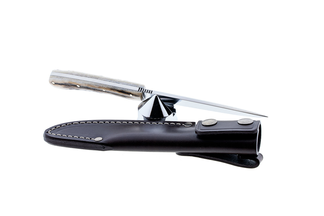 Simón Criollo Medium Knife – Stag Horn Handle