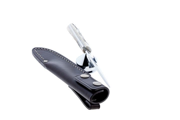 Simón Criollo Medium Knife – Stag Horn Handle