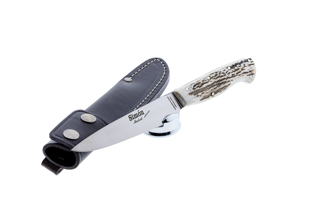 Simón Criollo Medium Knife – Stag Horn Handle