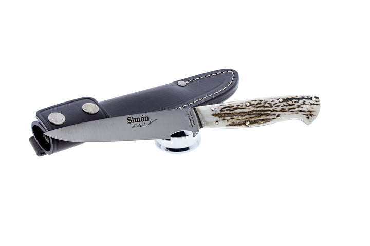 Simón Criollo Medium Knife – Stag Horn Handle