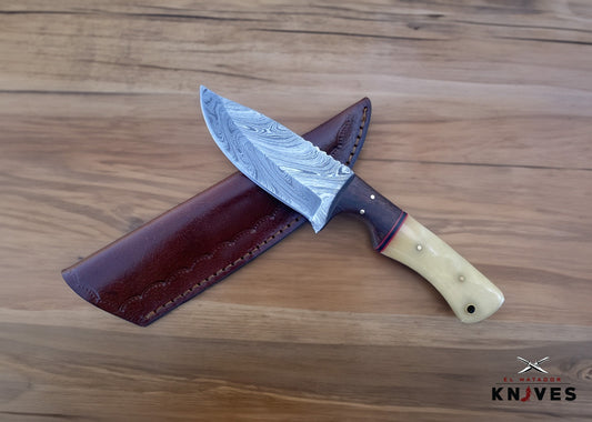 Fixed Blade Handmade Damascus Steel Knife With Bone Handle & Real Leather Knife Sheath.