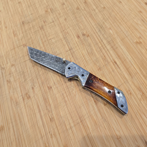 El Matador's Tanto Damascus Pocket Knife